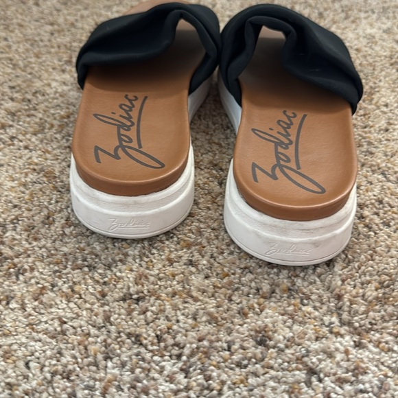Black Zodiac slides, sz 10 - Picture 4 of 5